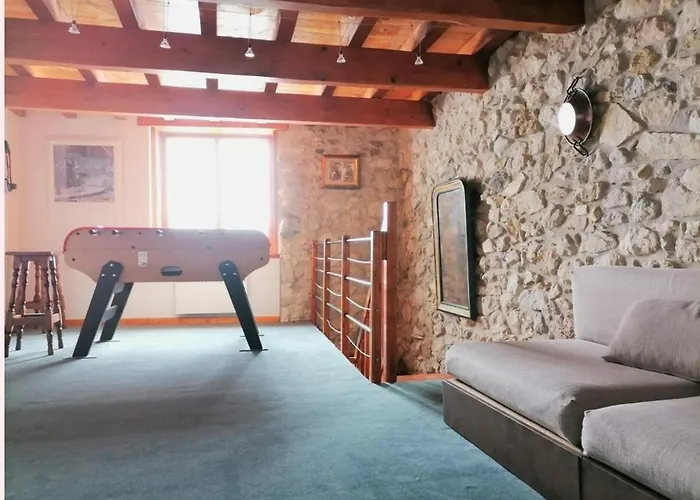 Prades Pyrenees Ariegeoise * Prades (Ariege)